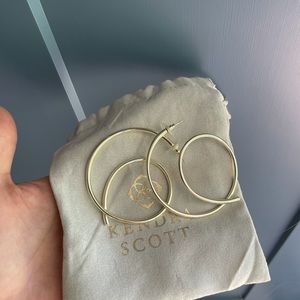 Kendra Scott Myles hoop earrings in gold